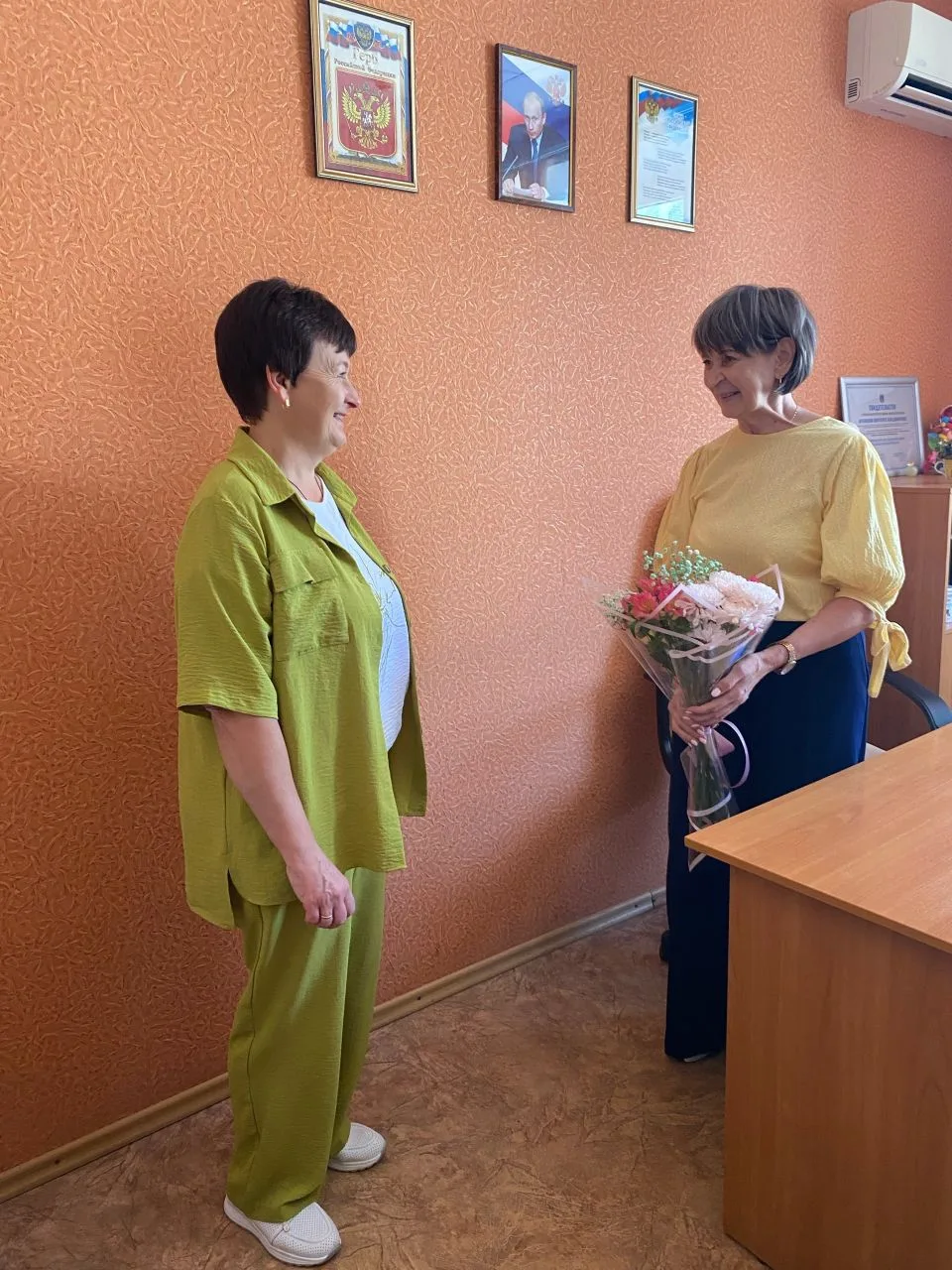 Сегодня юбилейный день рождения празднует заведующая отделением системы долговременного...