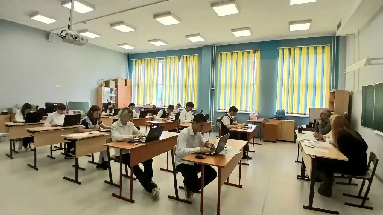 🎓 Финишная прямая! Поздравляем наших девятиклассников!

Сегодня особенный день — позади остался пос