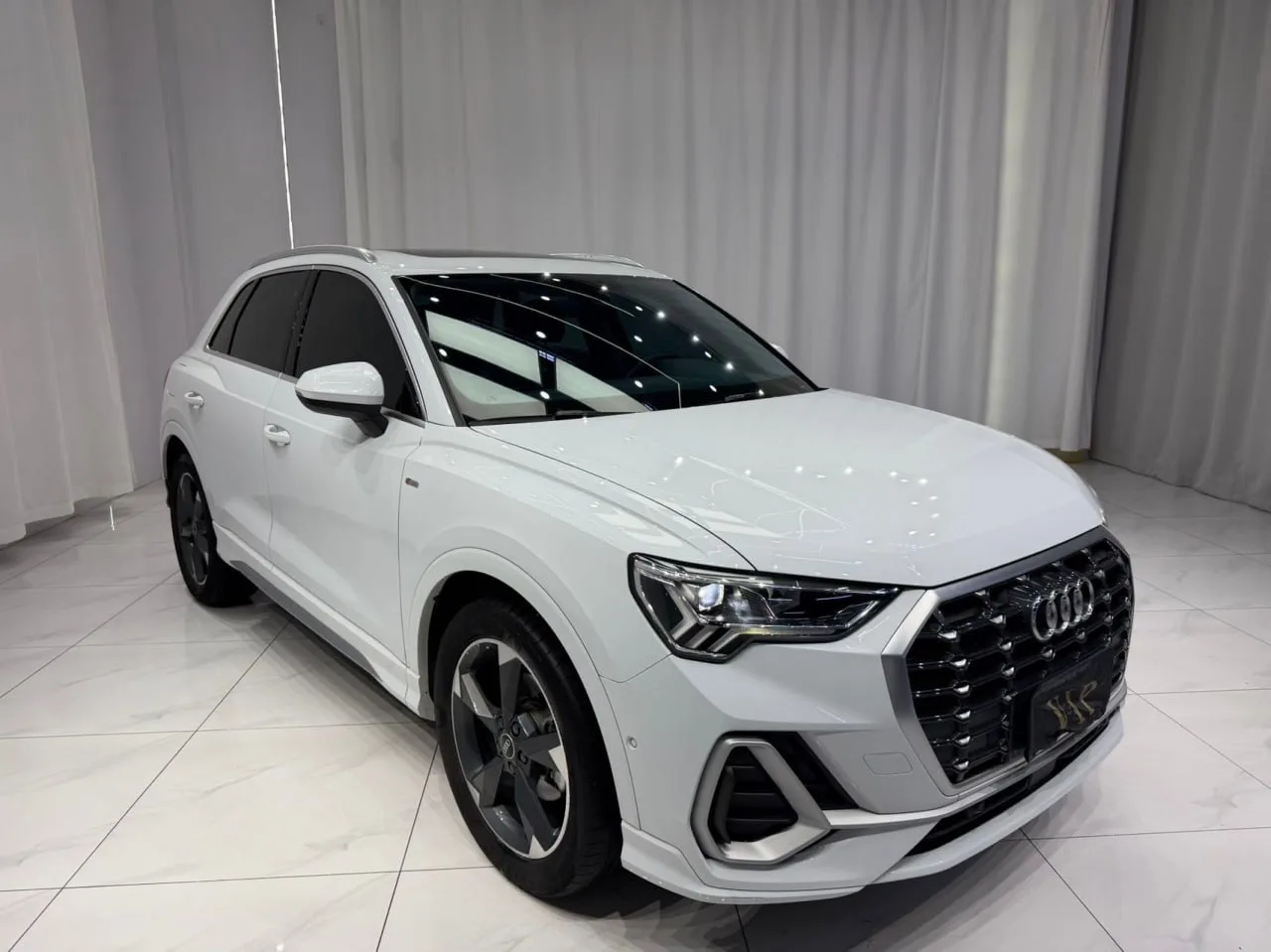 🇨🇳 Автомобиль из Китая, можно приобрести прямо сейчас.

Audi Q3 2022 Model 35 TFSI Fashion Dynamic
