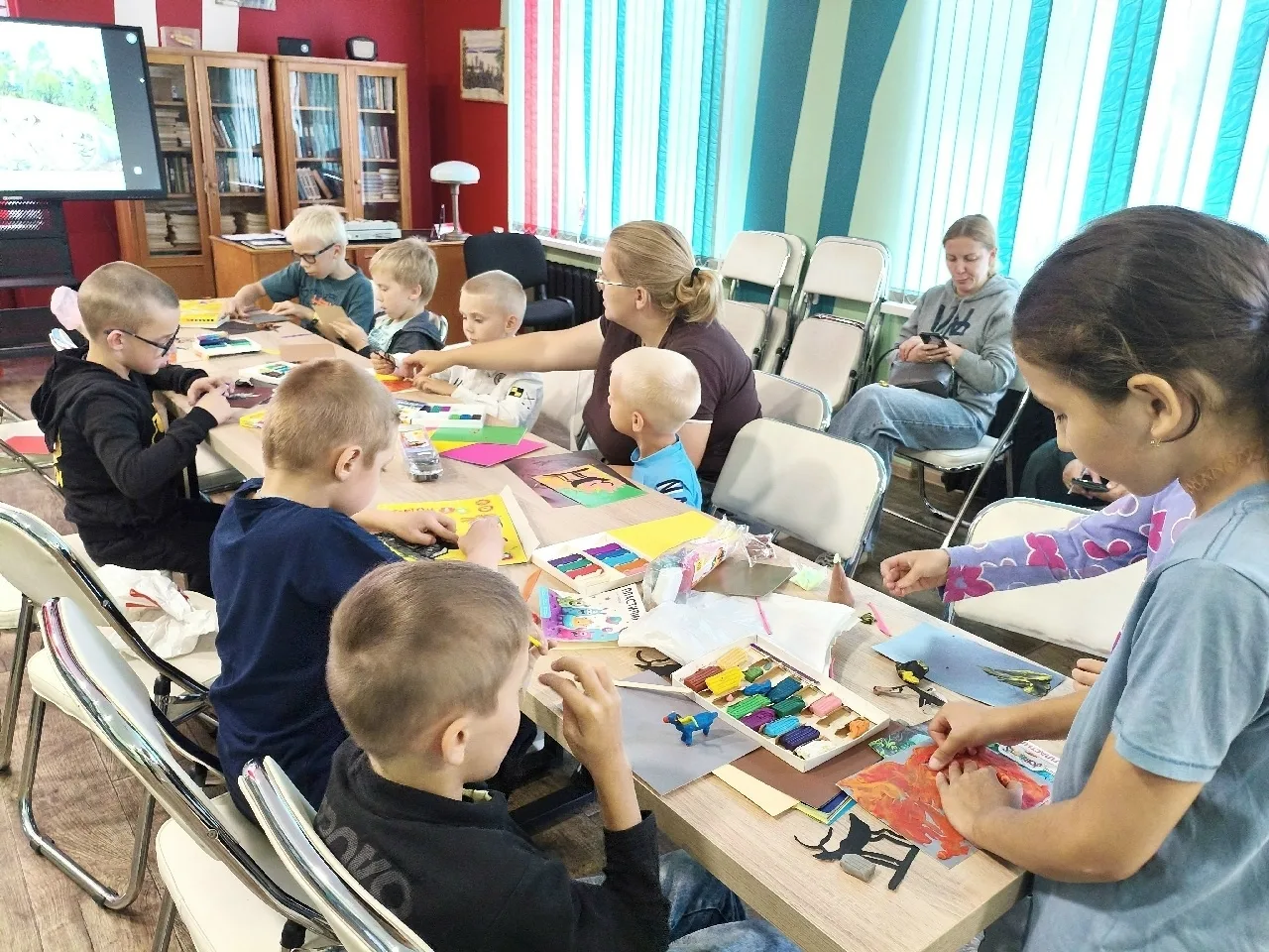 В Центральной городской библиотеке им. Д. Я. Гусарова (Октябрьский пр-кт, д. 7) состоял...