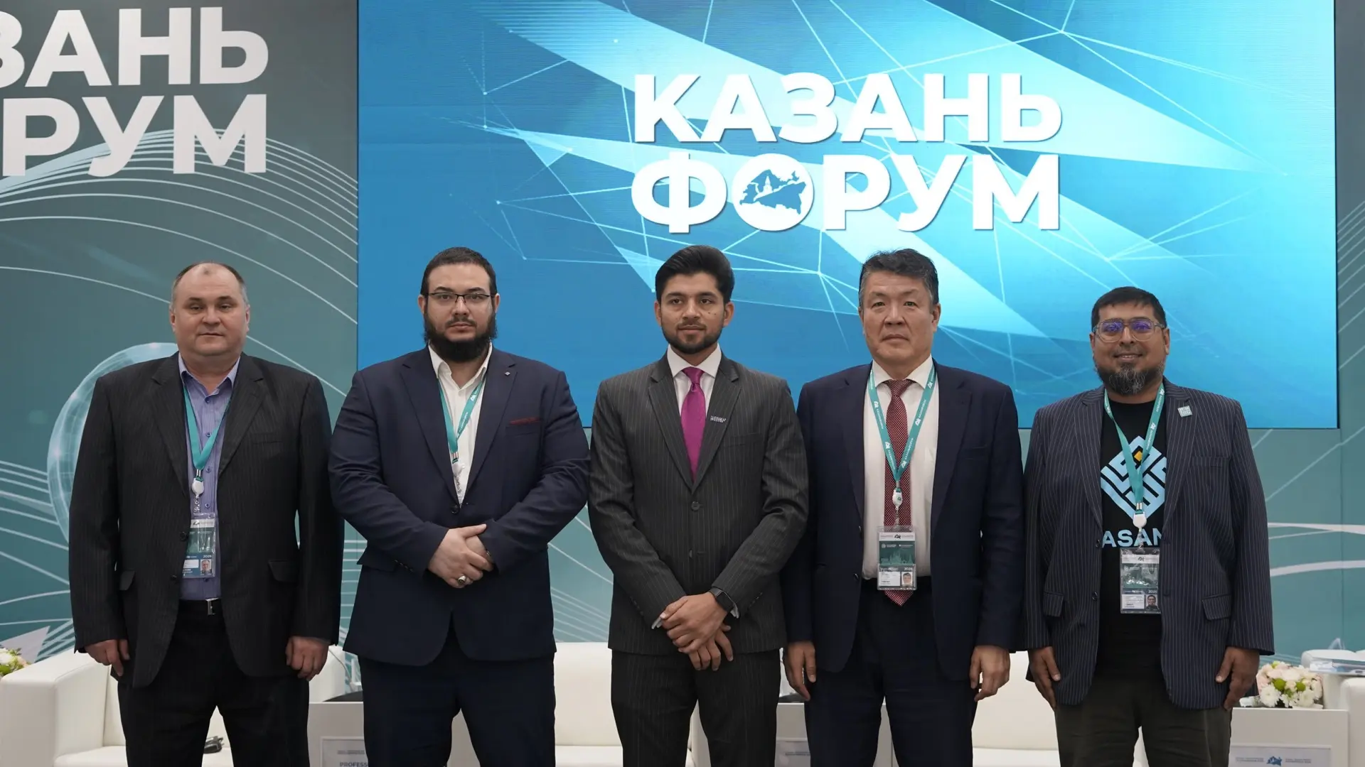 ЧГУ им. А.А. Кадырова организовал и успешно провел международную сессию на «KazanForum – 2026»!   На