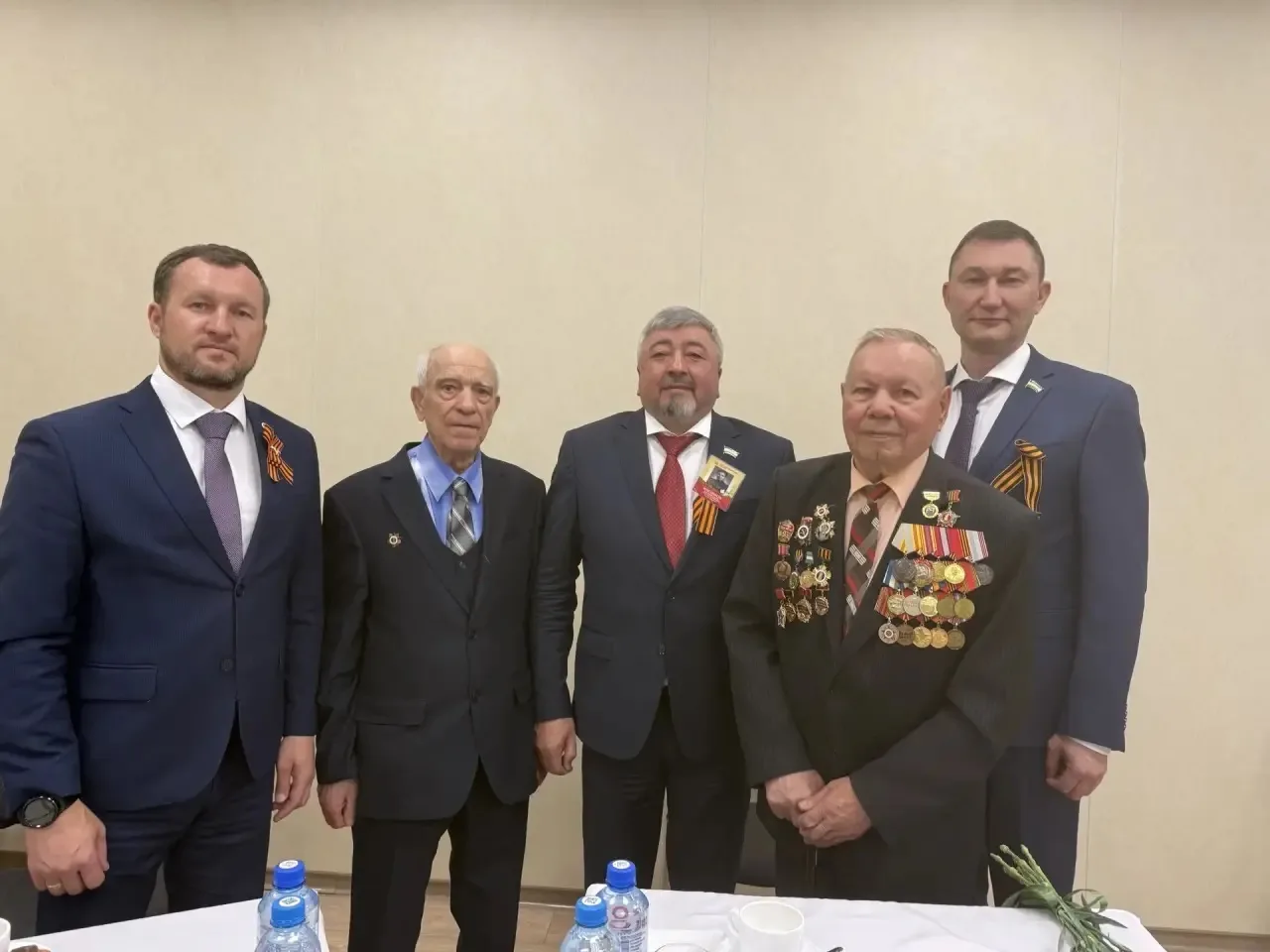 В преддверии Дня Великой Победы мы вместе с председателем Совета городского округа горо...