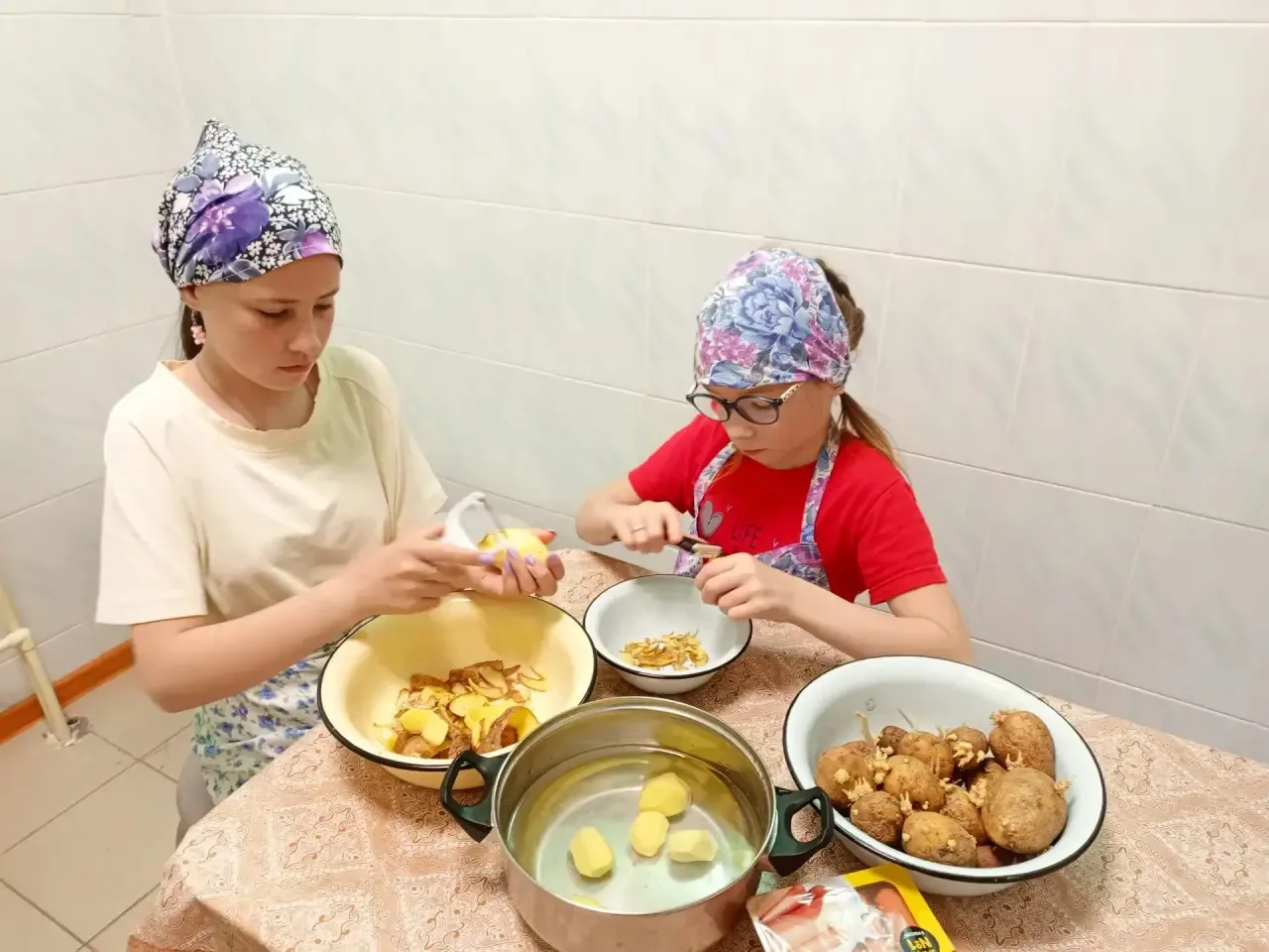 Хрустящая картошечка в кругу своих - рецепт настоящего единства