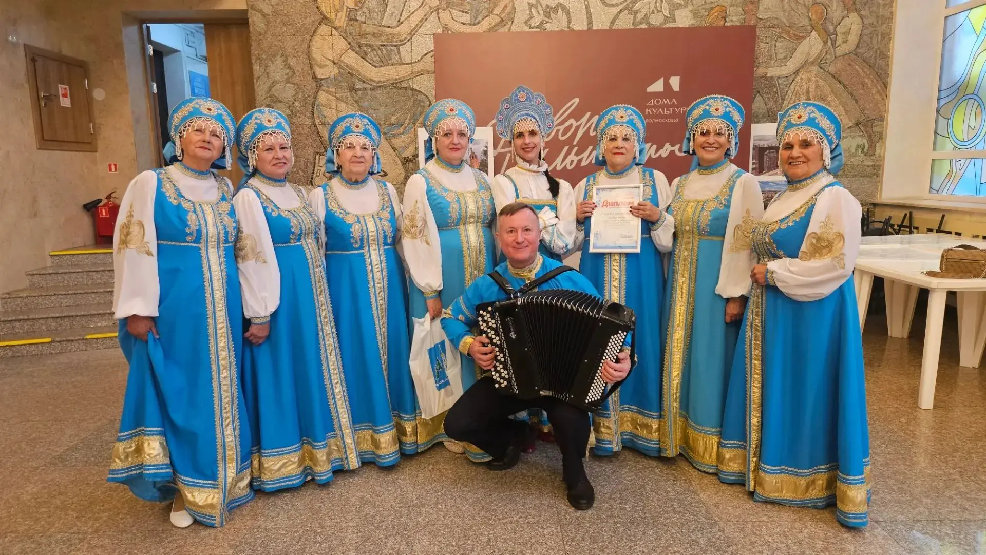 🎉 В пятницу ансамбль народной песни «Рябинушка» вместе со своим руководителем Татьяной...