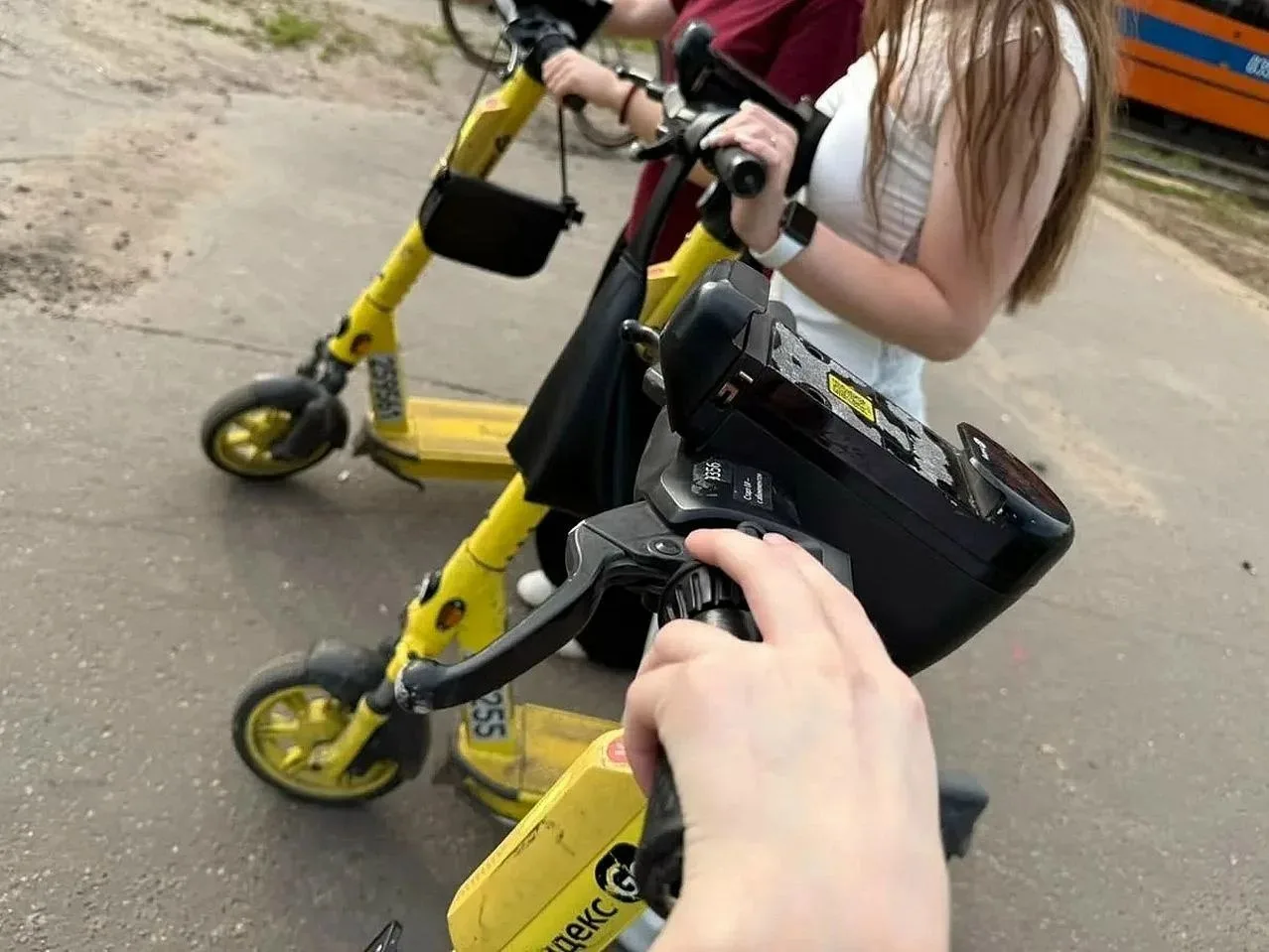 🛴 В парках г. о. Коломна продолжается введение запрета на движение кикшеринговых электросамокатов. 