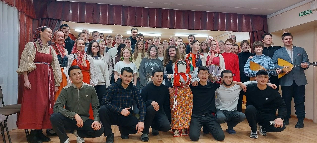 🎉 В общежитии №3 состоялась веселая молодежная вечёрка, посвященная Масленице! 🎊