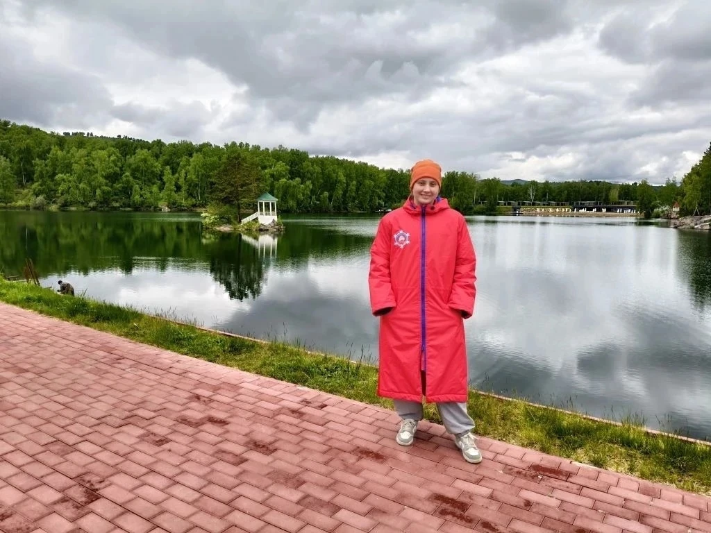 Студентка 1 курса кафедры теории и методики водных видов спорта СибГУФК Нелли Замякина стала трёхкра