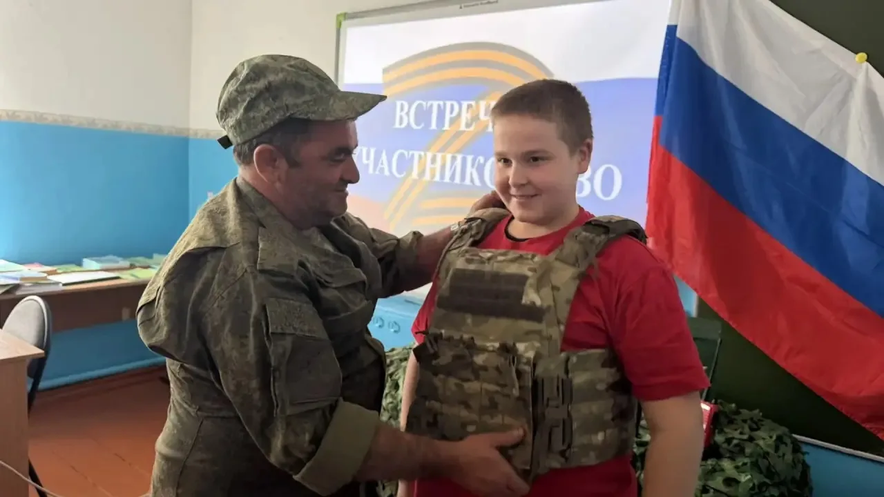 Когда герой — рядом с тобой...