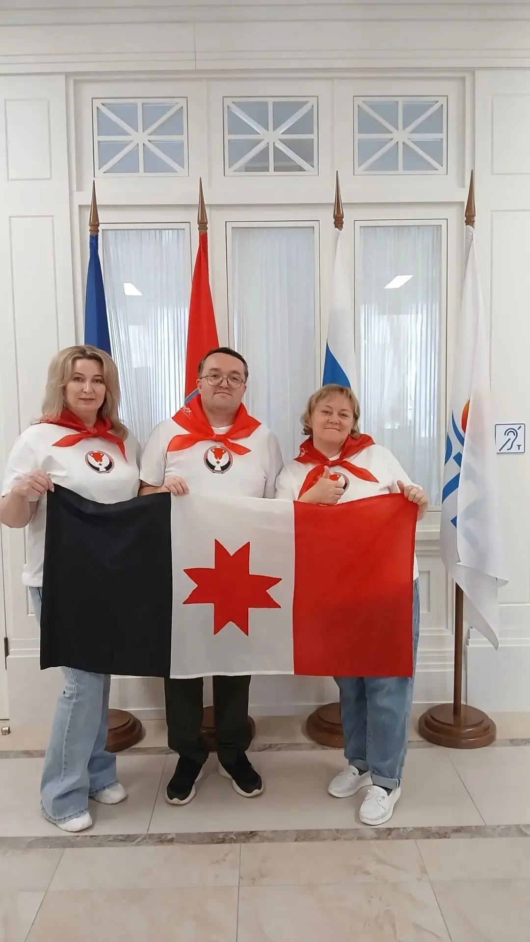 👏Всем- всем Артековский Привет 👋
"Надо встать на цыпочки, чтобы дотянуться до ребенка" (Я. Корчак)