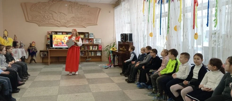 🌟Ученики 2А и 3Г классов #МОУгимназии9 вместе с классными руководителями посетили библиотеку № 17 им