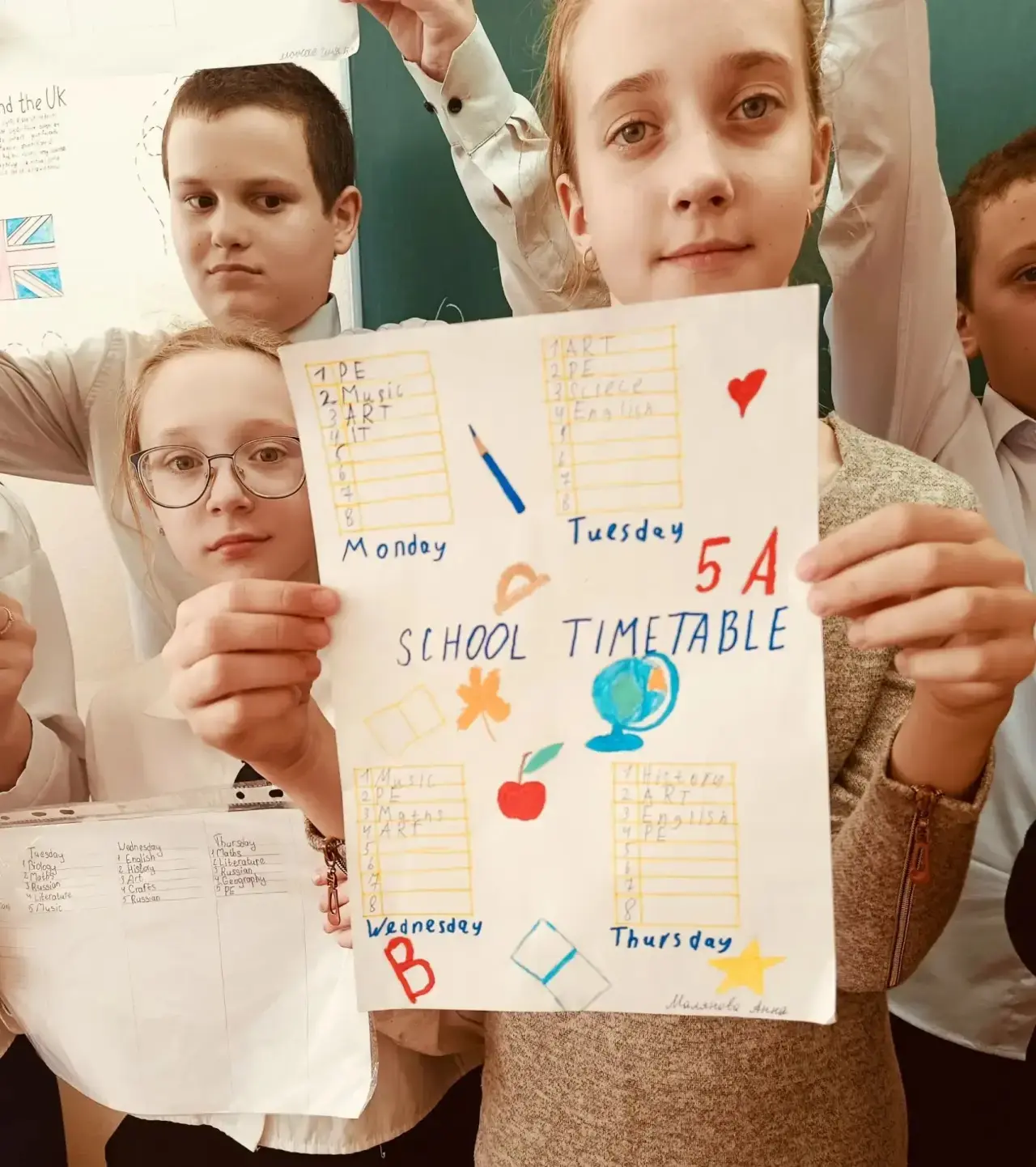 На уроке английского в 5 «А» прошла защита проектов «Расписание мечты» 🗓️