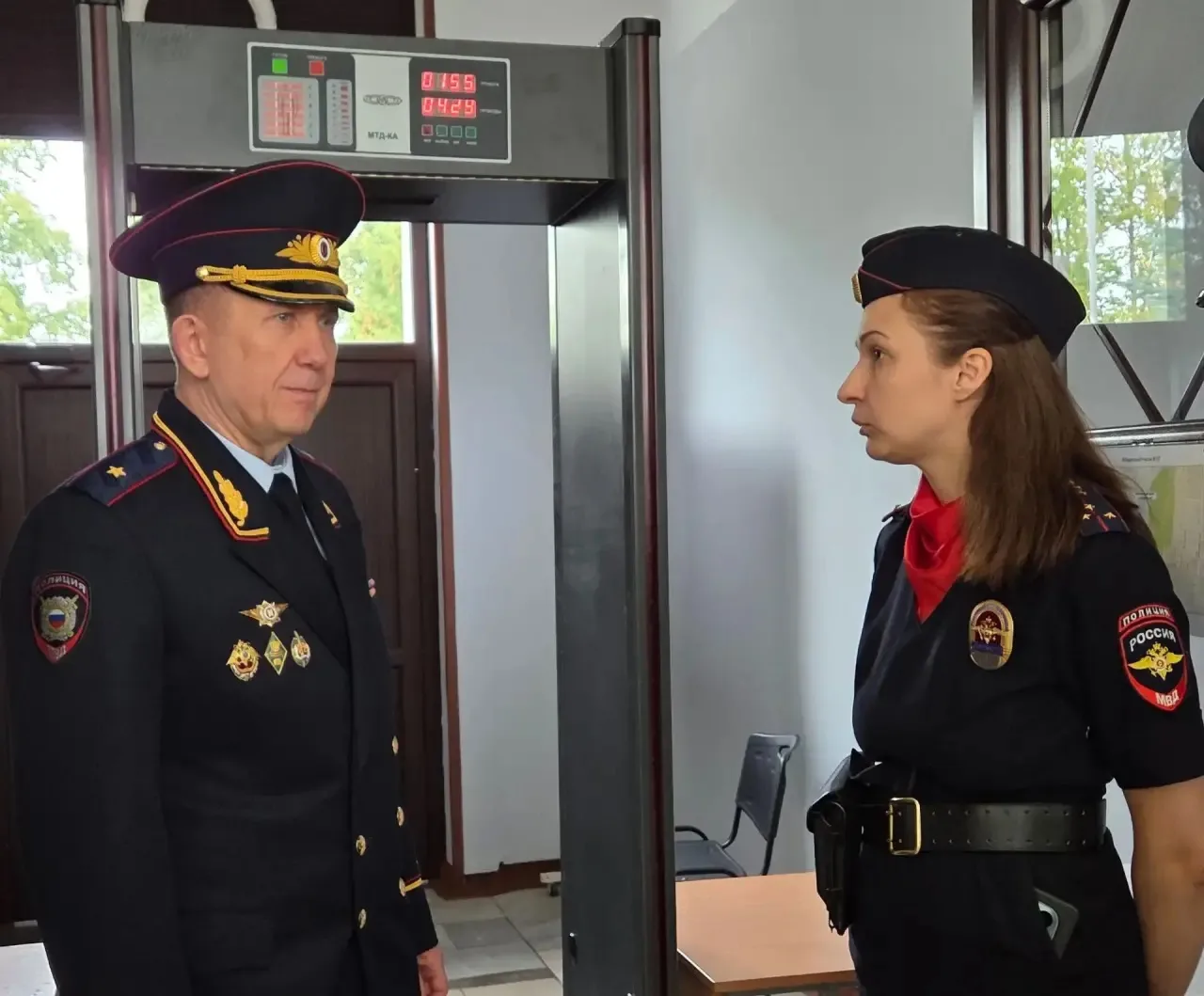 Генерал-майор полиции Вадим Ятайкин проверил обеспечение правопорядка на избирательных ...