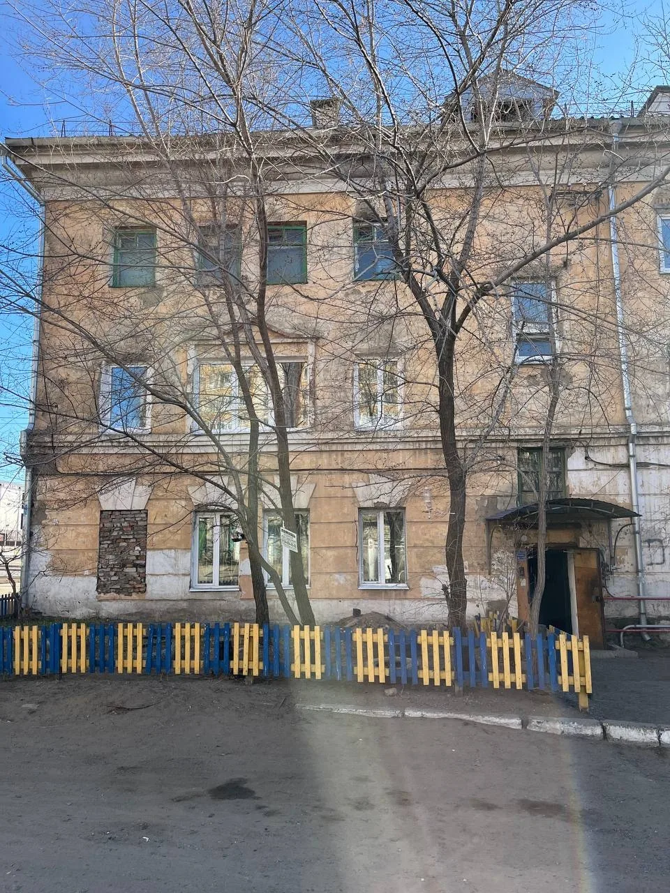 📸 Посмотрите, как преобразился фасад дома после капремонта! 😍
