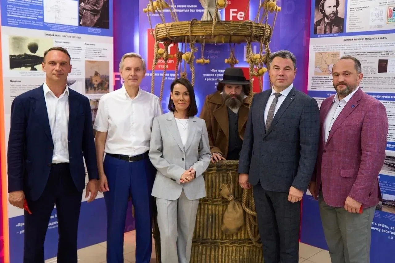Новая фотозона с Дмитрием Менделеевым на воздушном шаре появилась в музее истории науки и техники За
