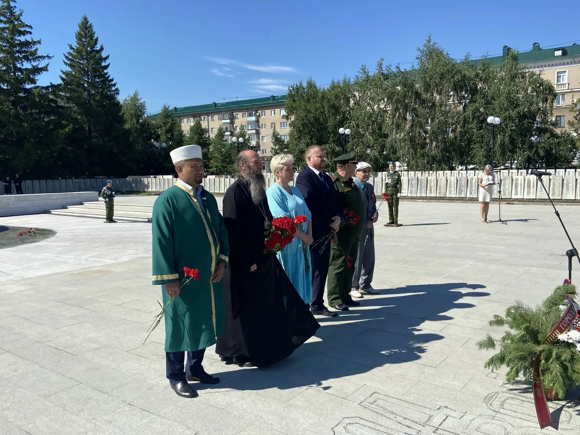 22.06.26 состоялся городской митинг ,посвященный Дню памяти и скорби . Обучающиеся каде...