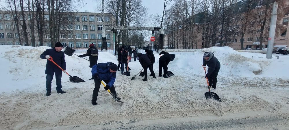❄❄❄ОБЩЕГОРОДСКОЙ СУББОТНИК: СНЕГ НАМ НЕ ПОМЕХА! ❄️❄❄  Сегодняшний день был наполнен настоящим команд
