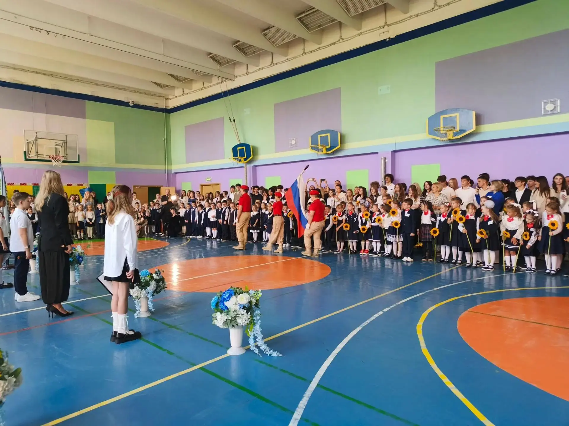 🇷🇺 🎓Первый звонок на Крылатских холмах: торжественный старт для 1-х и 9-х классов!