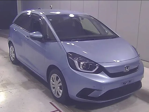 ✅ Купили в Японии🇯🇵 для нашего клиента из г. Улан-Удэ:

HONDA FIT

- 2021 год 
- объём 1,3 литра, 