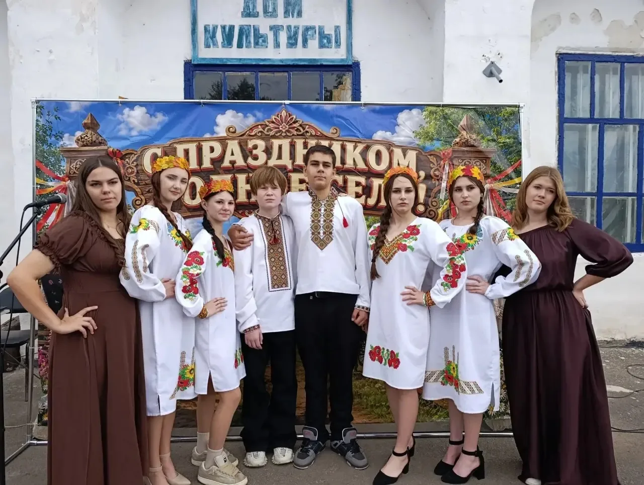 Сегодня мы всей большой семьёй — жителями и гостями — отметили День села. Брендовое мер...