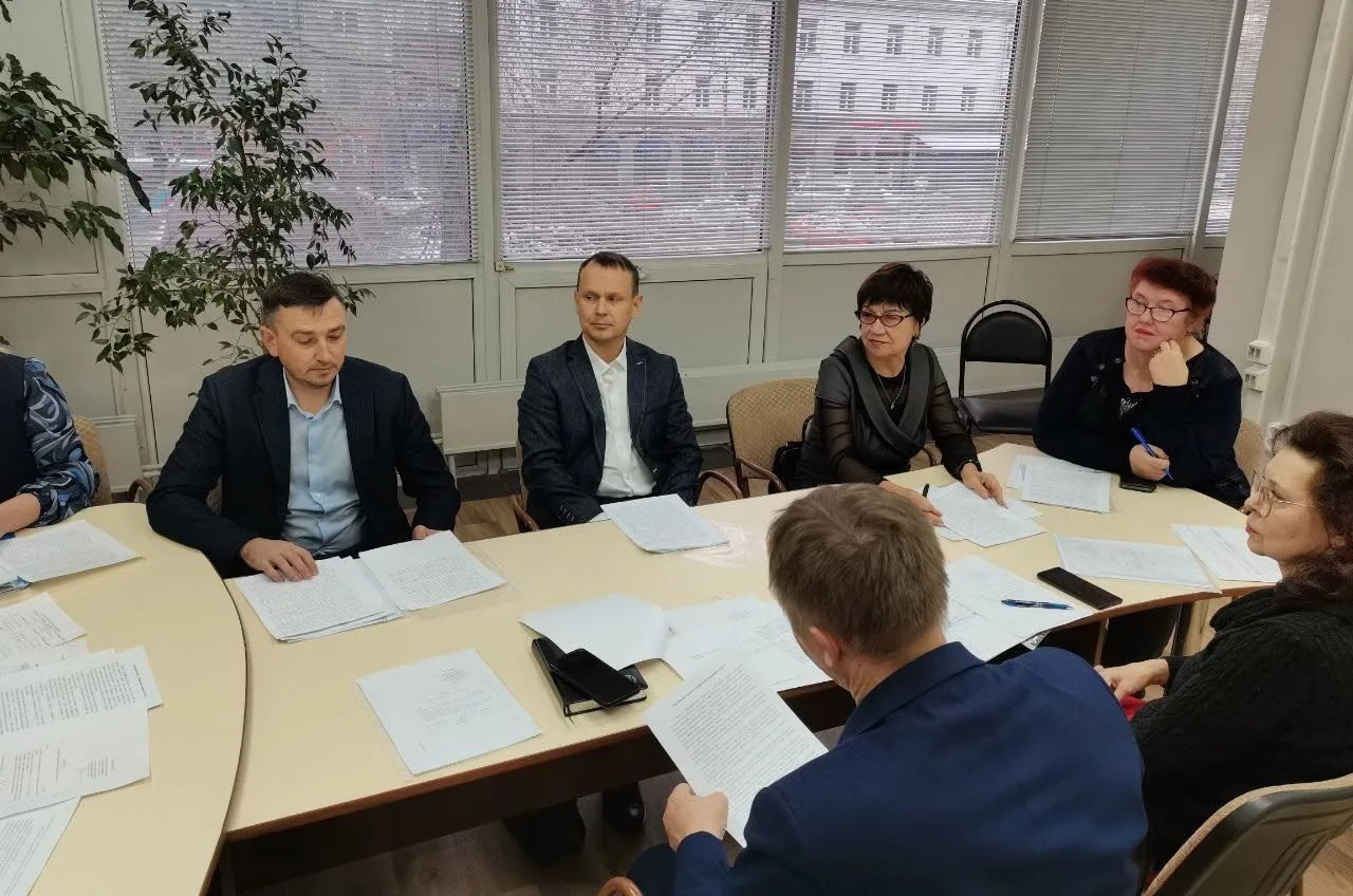 👥️В Росреестре Хакасии состоялось заседание Общественного совета. 

Участники обсудили результаты р