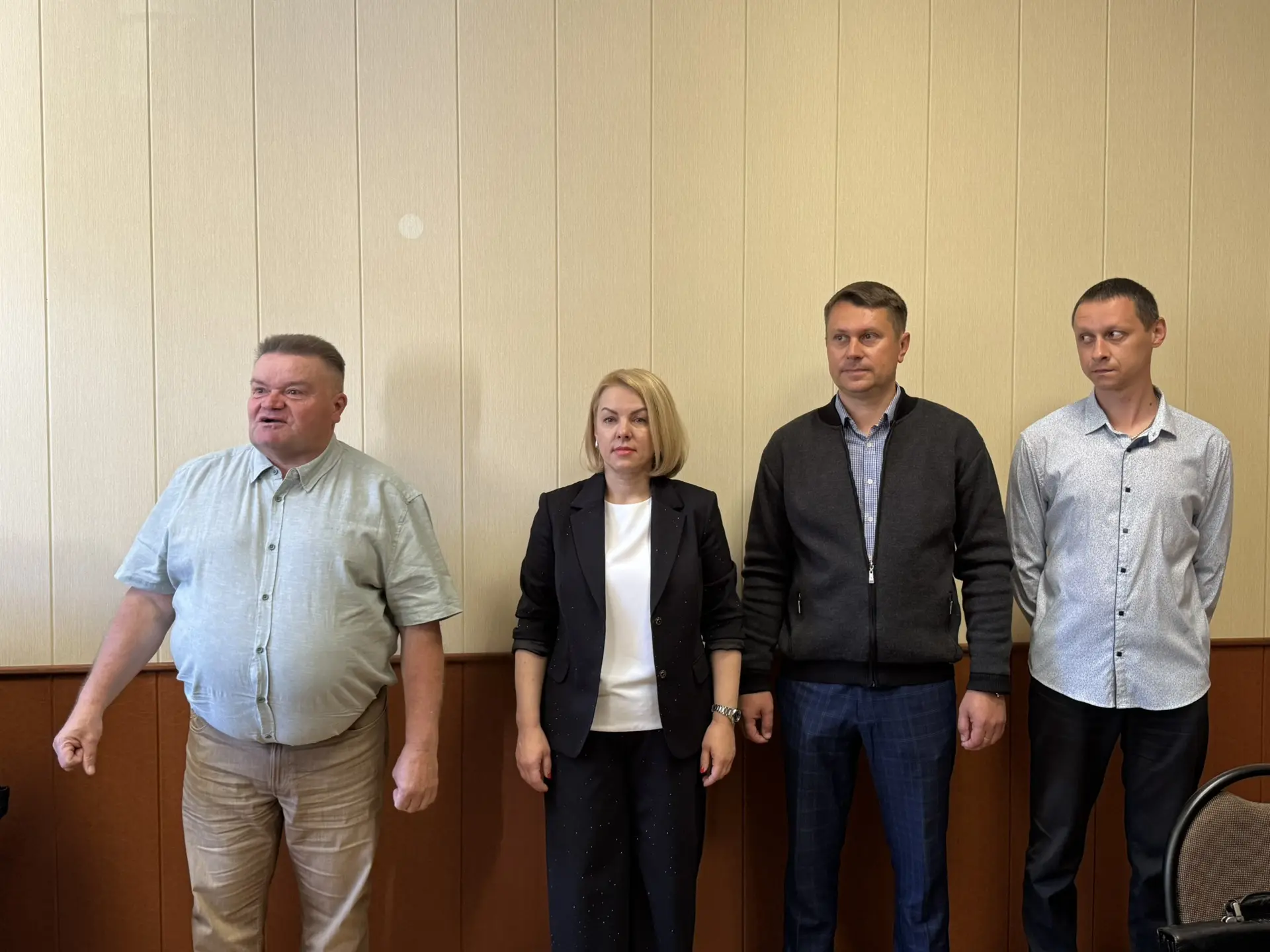 Начала сегодняшний день с приятной и важной миссии — посетила Рассказовский филиал АО «...