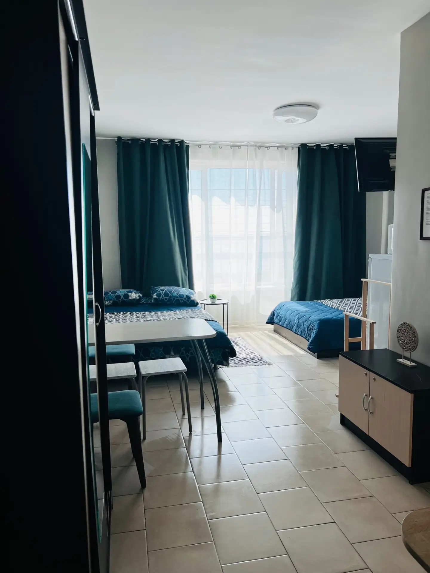 #АДЛЕР 

Приглашаем вас отдохнуть в Адлере:
🏠уютные апартаменты на первой береговой с комфортным ра