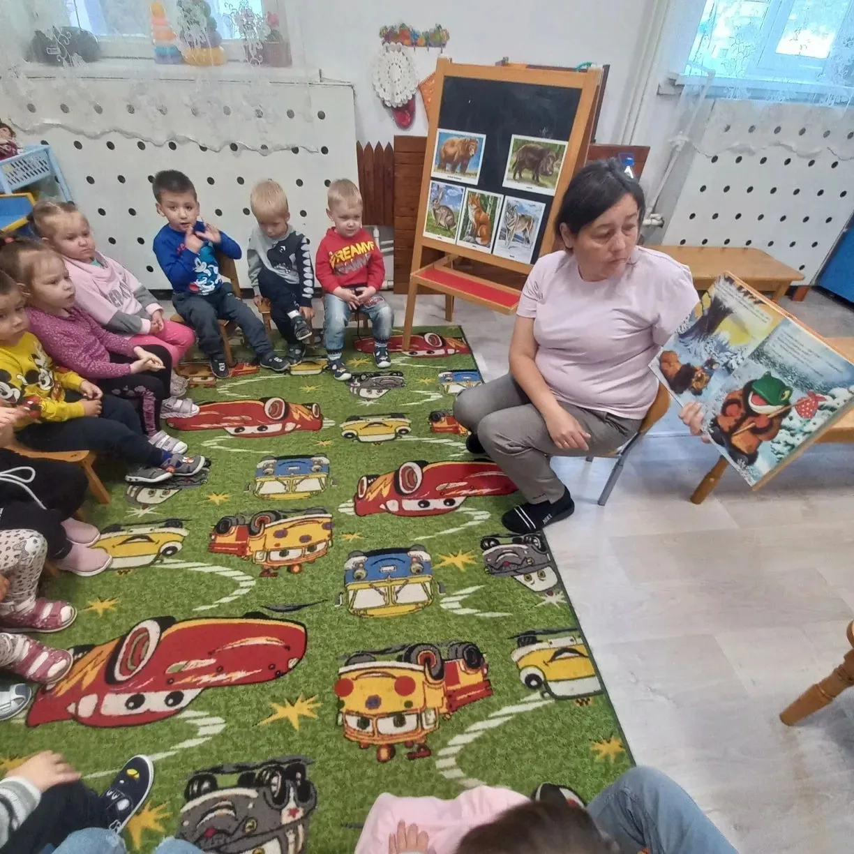 Наши малыши из группы раннего возраста отправились в настоящее лесное приключение! Мы познакомились 