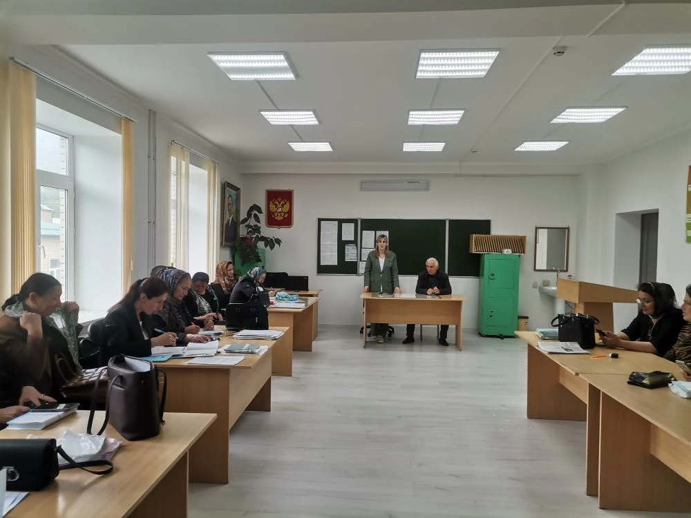 📚 В школе состоялся итоговый педагогический совет

Учебный год 2025/2026 подошёл к своему логическо