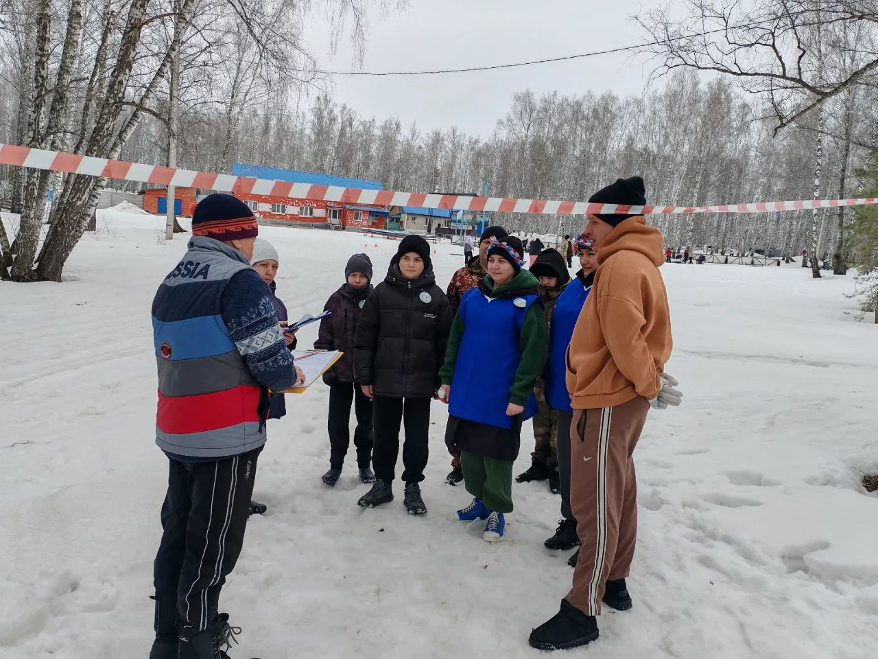 🏆 МАОУ Кунарская СОШ — победители семейного туристического слёта!
Сегодня прошёл семейный туристиче