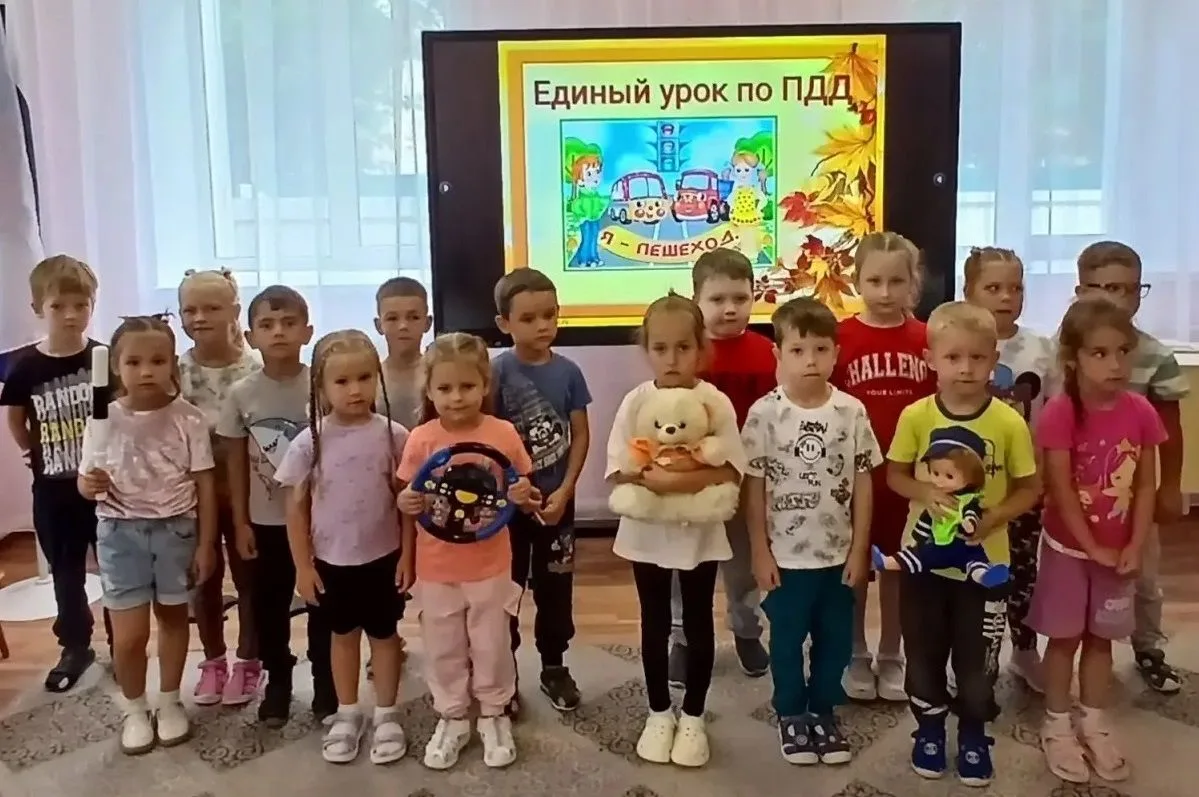 Азбука безопасности "Правила поведения для велосипедистов и пешеходов"
Ребята уже в детском саду зна