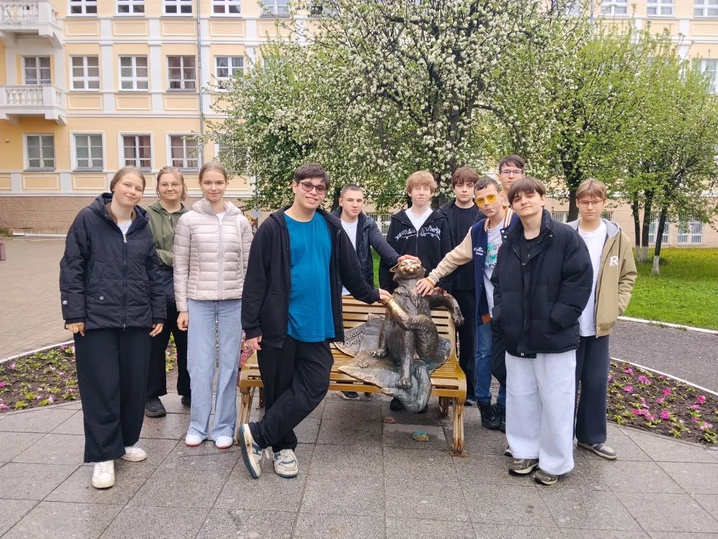 ОБРАЗОВАТЕЛЬНАЯ ЭКСКУРСИЯ В ЙОШКАР-ОЛУ  13 мая обучающиеся 8Б класса школы вместе с классным руковод