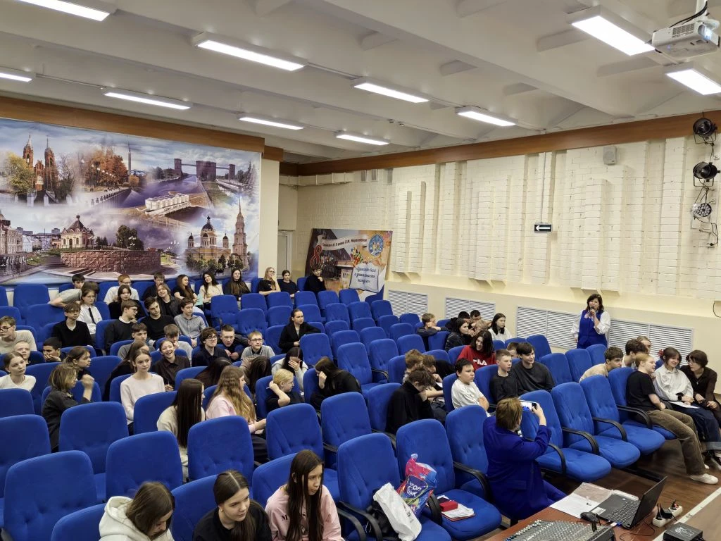 🌟26 марта в ЦО гимназия № 8 им. Л. М. Марасиновой  выдался динамичным и ярким!  🎓 В актовом зале соб