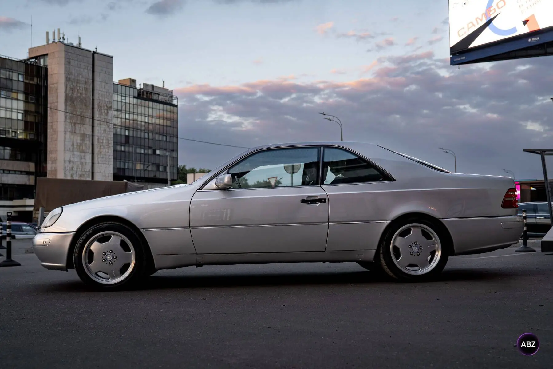 Mercedes S-Class — автомобиль, который требует особого подхода к защите. Мы оклеиваем п...