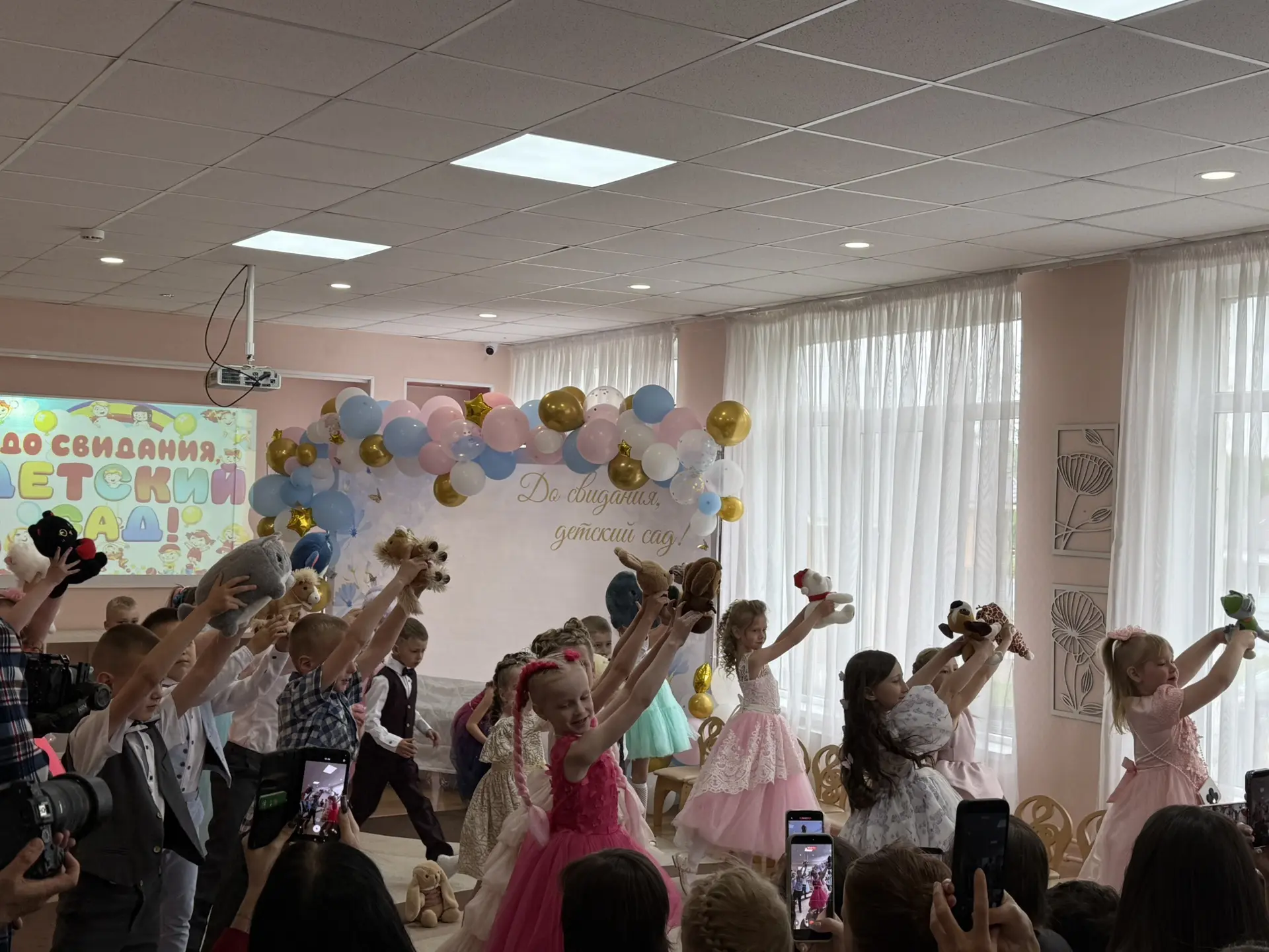 До свидания, детский сад! Здравствуй, школа!✨