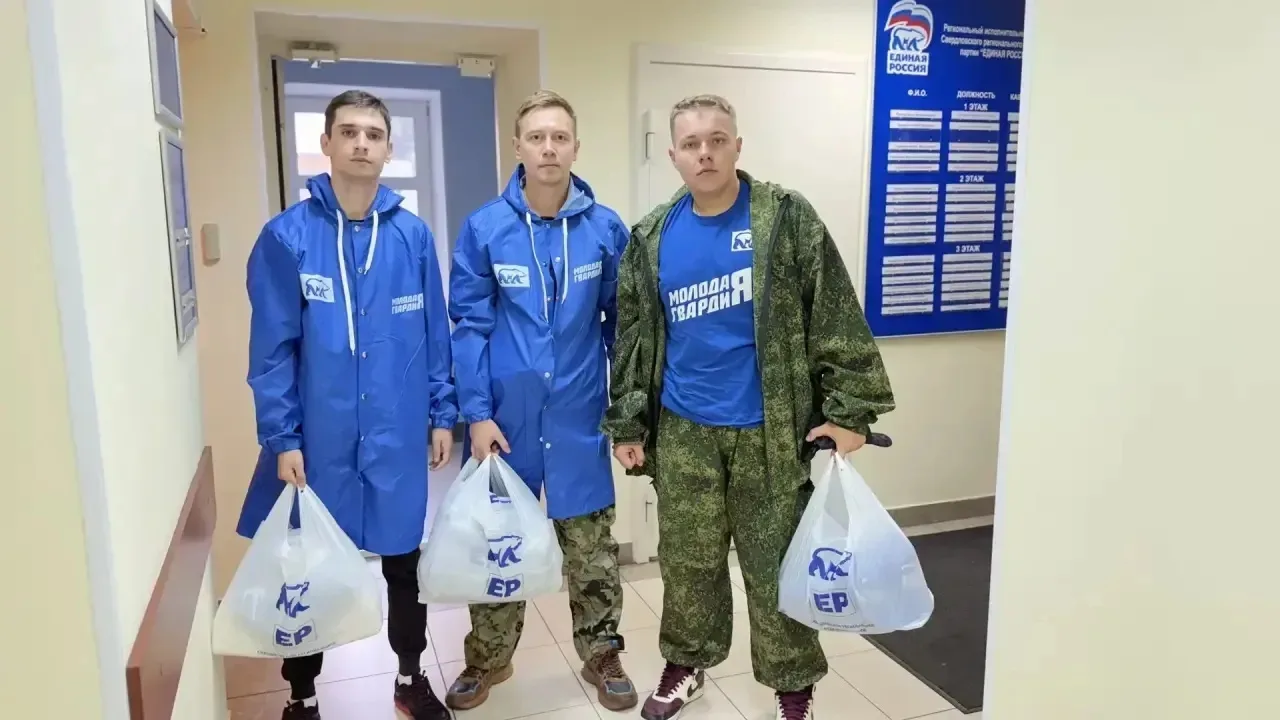 ⚡️ Гуманитарная помощь доставлена в Кушву 

Единая Россия привезла первую партию бутилированной воды