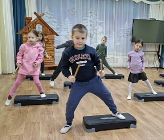 🎶👧🧑Ребята подготовительной к школе группы "Смешарики" продолжают заниматься музыкаль...