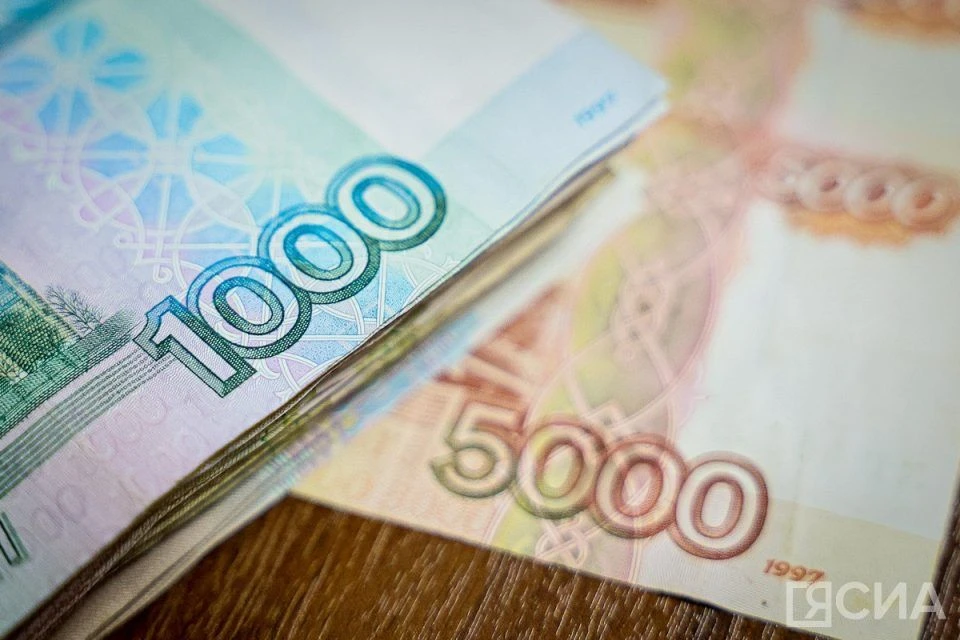 Пенсии работающих россиян повысят трижды за год