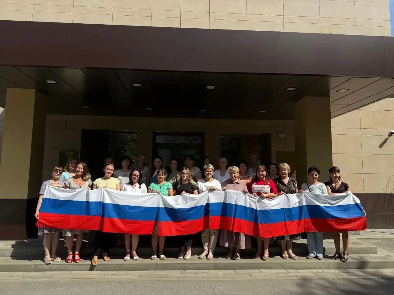 🇷🇺 Сегодня в нашей стране отмечается День Государственного флага Российской Федерации...