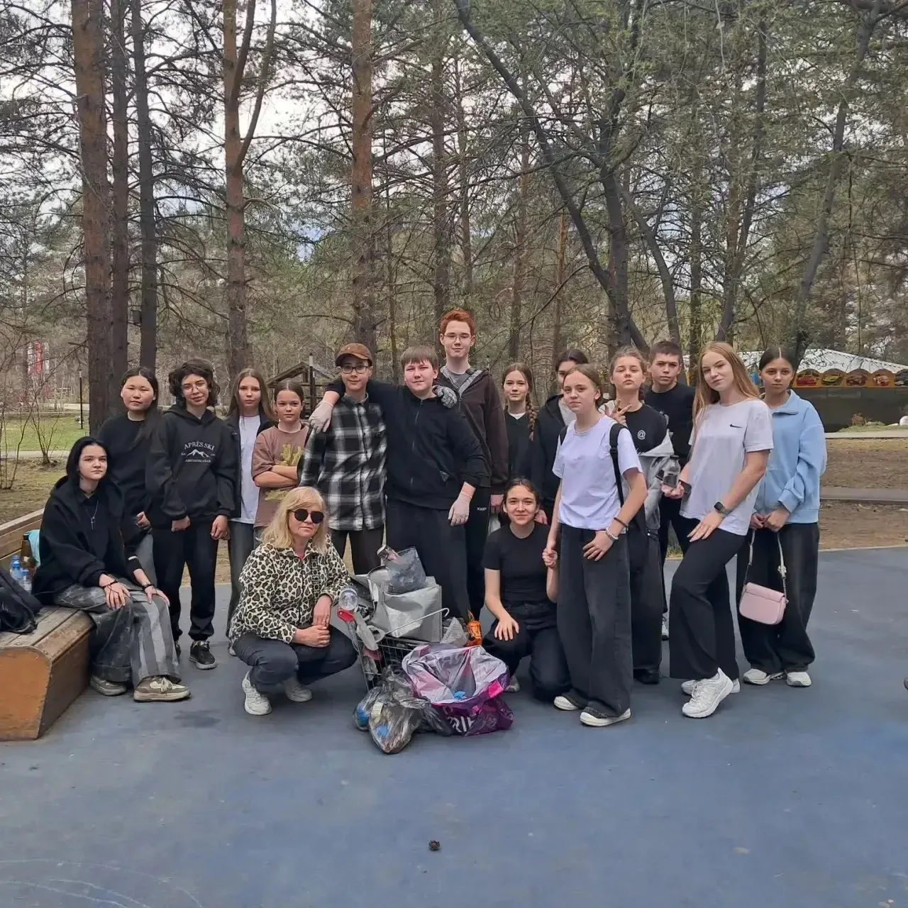 🌿 Субботник в городском парке: готовимся к 9 Мая вместе!  Сегодня, 7 мая, обучающиеся нашей школы вы