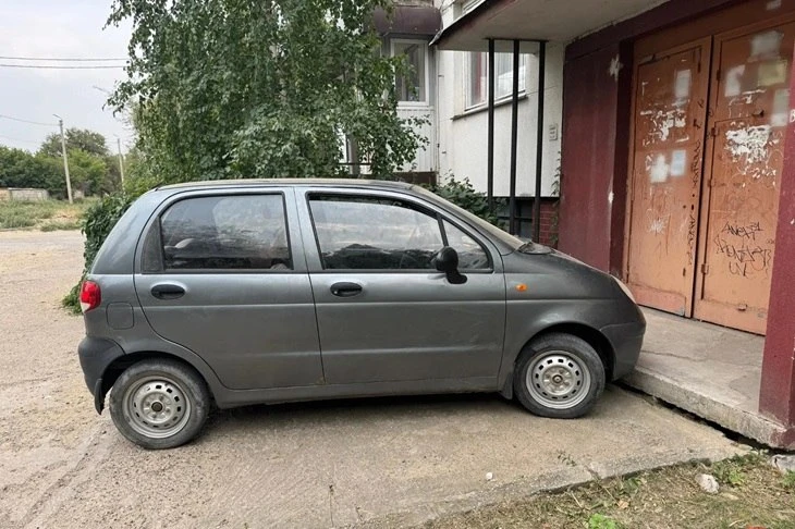 В Камышине  полиция задержала 15-летнего подростка, подозреваемого в угоне автомобиля.

Установлено,
