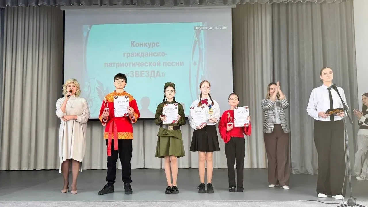 Сегодня в нашей школе царила особая атмосфера! Ученики 2-х и 6-х классов блестяще выступили на ежего