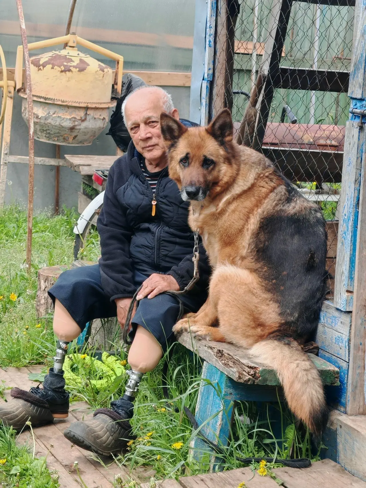 Сегодня мы хотим рассказать вам о нашем земляке, Николае Геннадьевиче Стрелкове. Он передвигается на