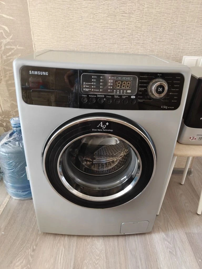 Продаётся бу стиральная машина самсунг wf7452s9r на 4.5 кг в хорошем состоянии в Белореченске, всё р