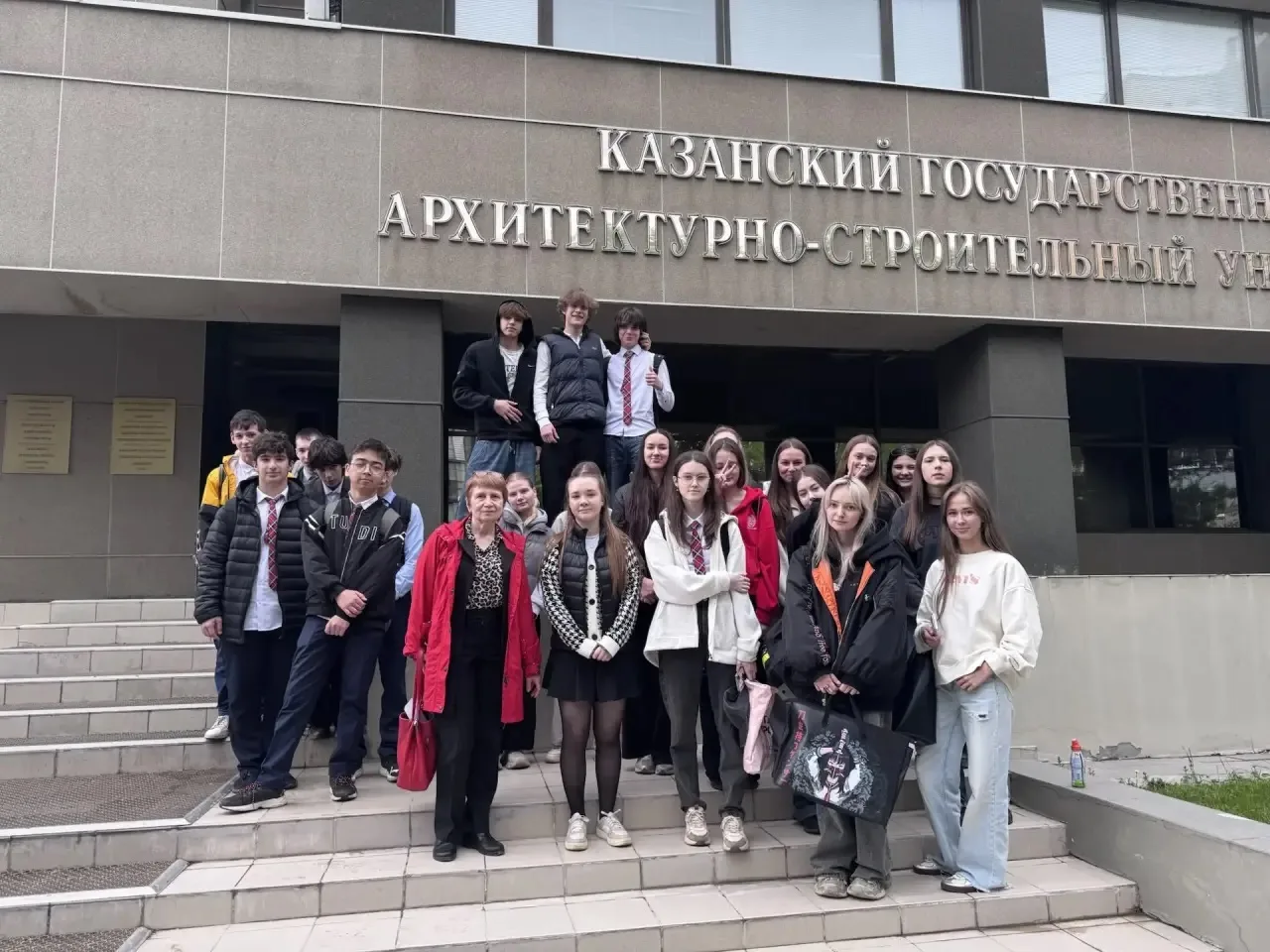 Выбираем будущее: девятиклассники в гостях у КГАСУ 🏗📐 📍Выбор профессии — это одно из самых ответстве