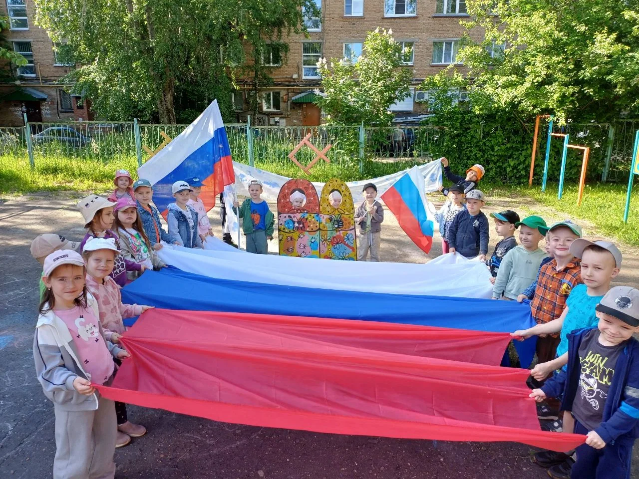 🎉🇷🇺 С Днём России! 🇷🇺🎉

Сегодня особенный день – День России! 🇷🇺 Этот праздник напоминает на