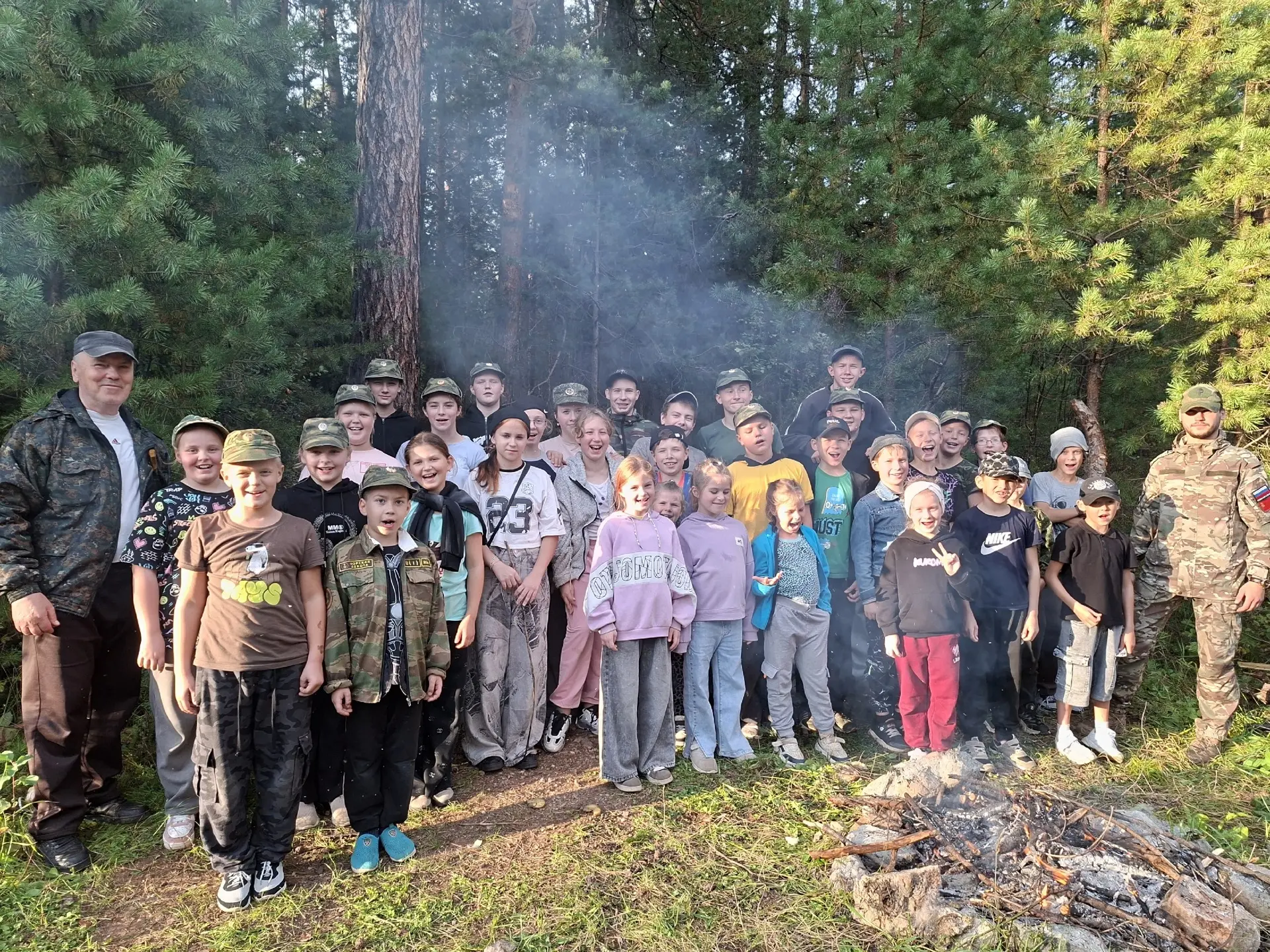 🏕️ Поход выходного дня: проверка на прочность и сплочённость!