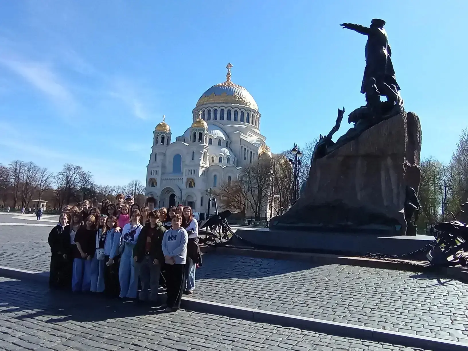 🚌💫 Вот это было путешествие! 9Г, 9В и 7В вместе со своими классными руководителями — Светланой Викто