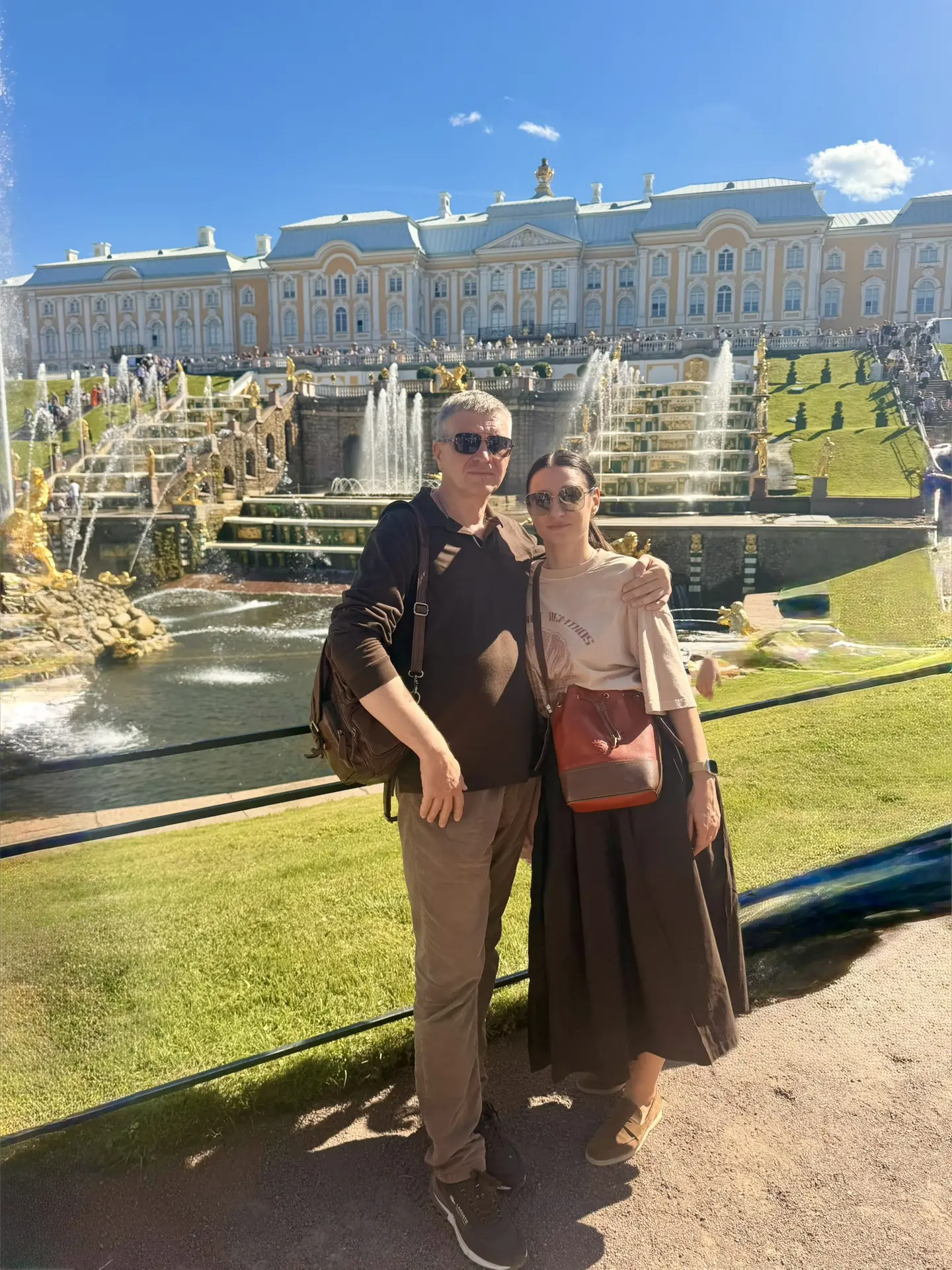 В мире есть дворцы.  
А есть — Петергоф…🇷🇺
