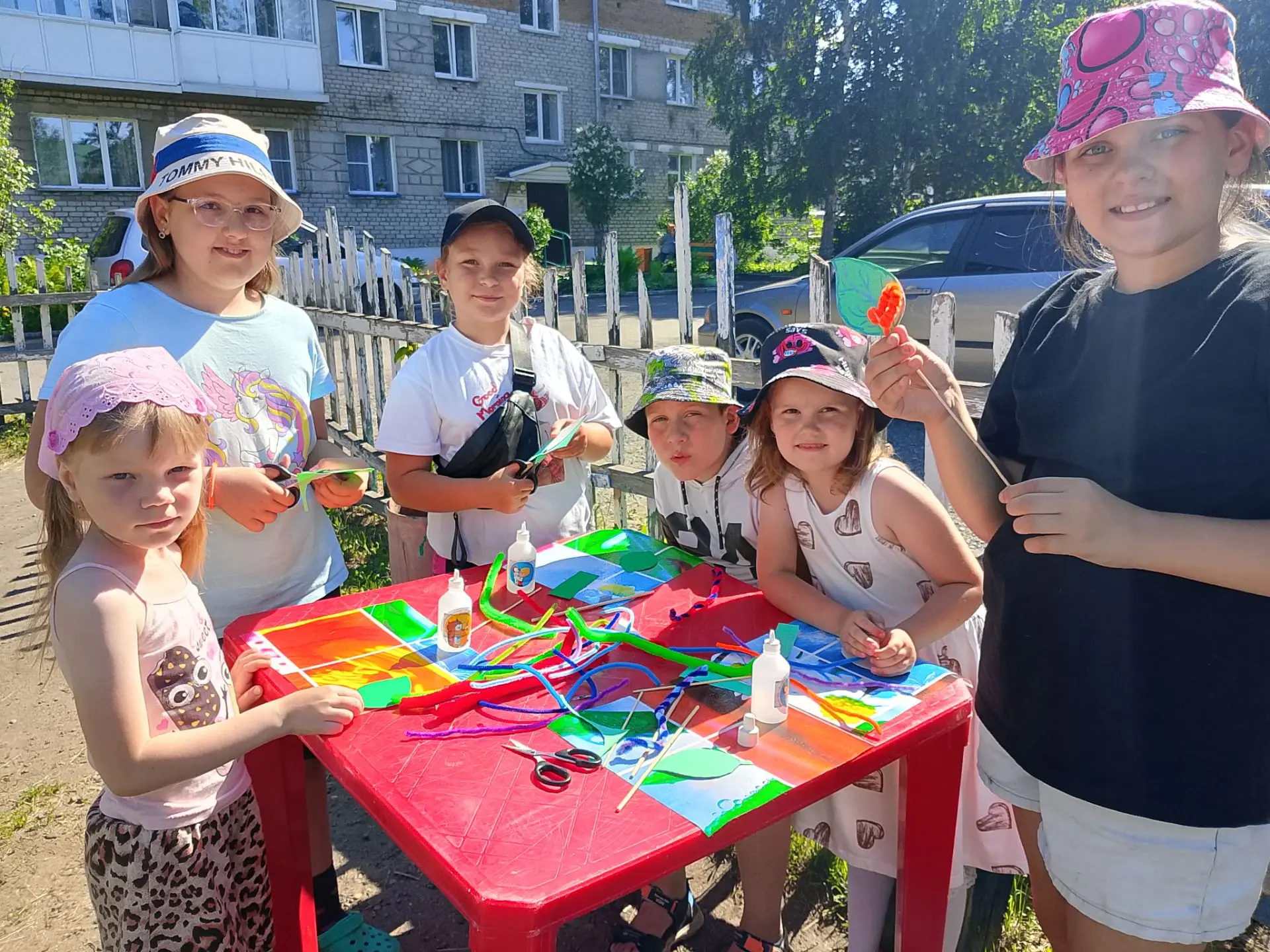 📢Творческий досуг в каждый двор!

Мастера из Центра национальных культур и ремесел высадились с «тв