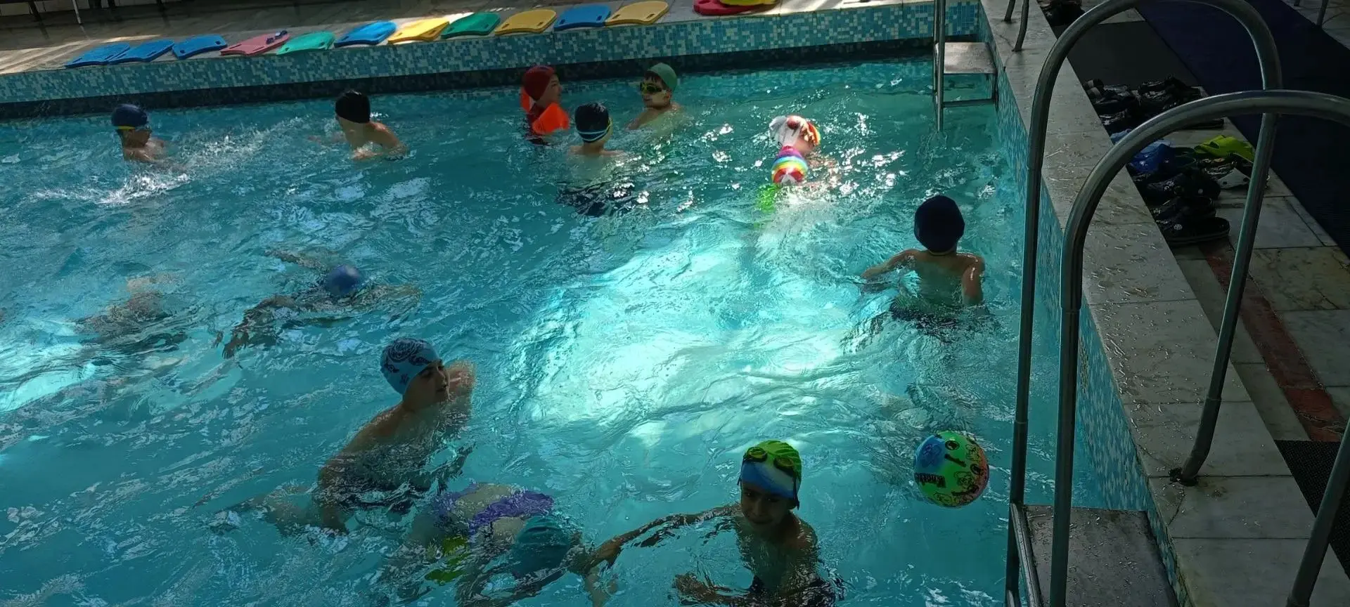 🏊‍♀️📚 Тринадцатый день в лагере «Улыбка»: культура, природа и водные процедуры!
Тринадцатый день ш